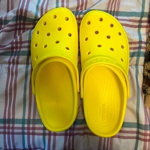 Yellow crocs-size 10 women- NWOT